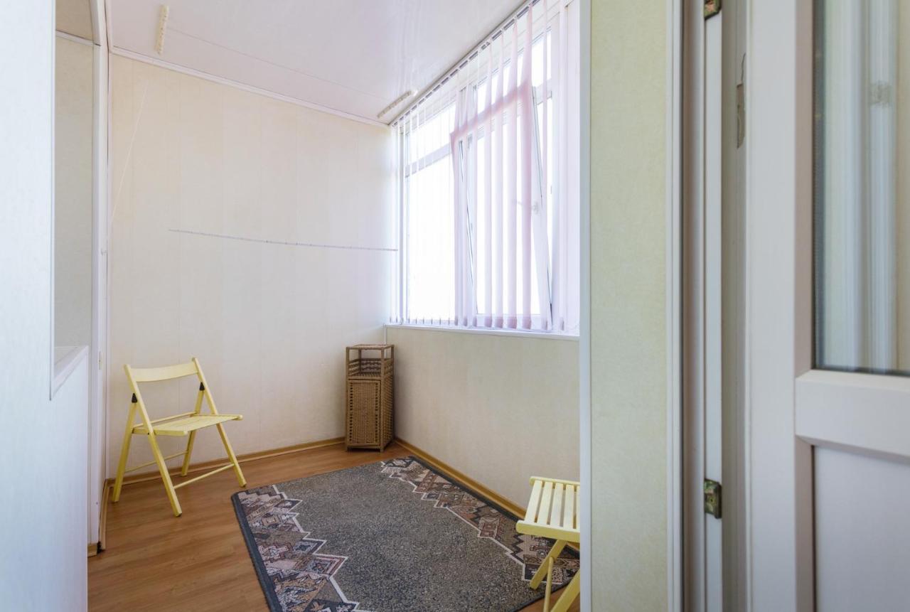 Apartments On Darnitsa Kiev Bagian luar foto
