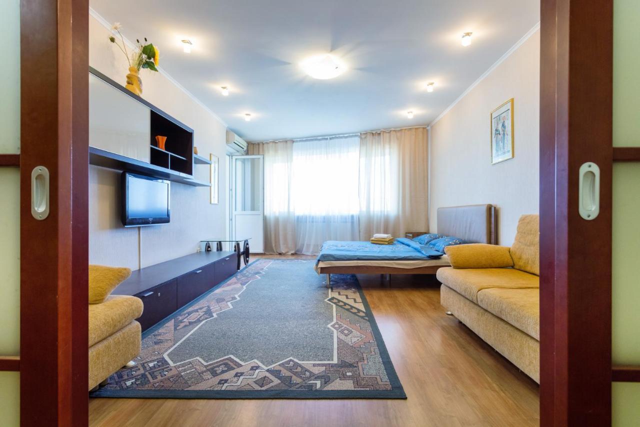 Apartments On Darnitsa Kiev Ruang foto